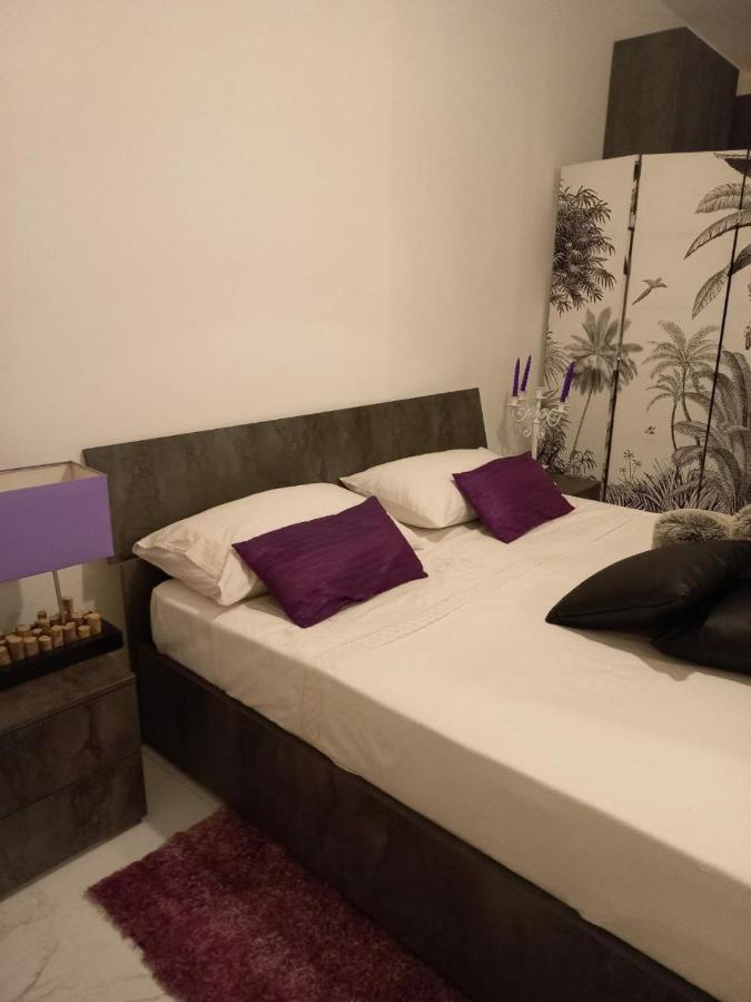 Violet Apartment Côme Esterno foto