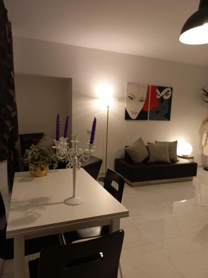 Violet Apartment Côme Esterno foto